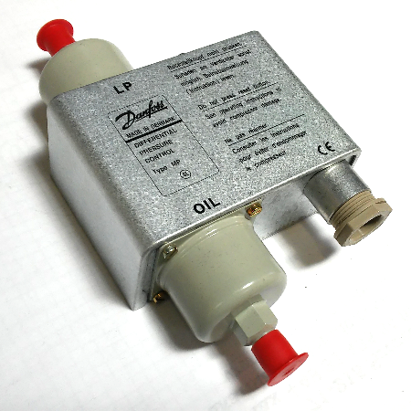 Danfoss MP 55 differential pressure switch 060B017066 (2).jpg