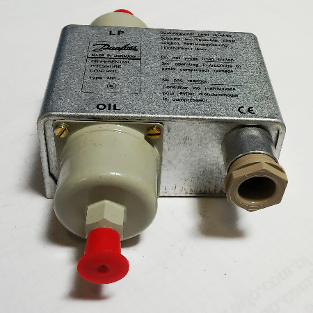 Danfoss MP 55 differential pressure switch 060B017066 (4).jpg